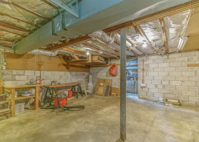 This all brick rancher with a finished basement is only minutes on Concord Golf Club in Tennessee - for sale on GolfHomes.com, golf home, golf lot