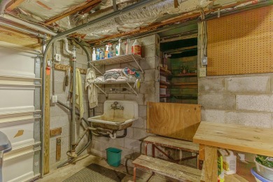 This all brick rancher with a finished basement is only minutes on Concord Golf Club in Tennessee - for sale on GolfHomes.com, golf home, golf lot
