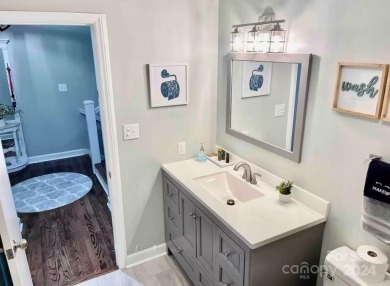 Recently renovated townhome with a bright, modern and open floor on Rumbling Bald Resort on Lake Lure in North Carolina - for sale on GolfHomes.com, golf home, golf lot