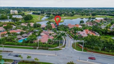 Stunning Golf Course Villa with lake views and prime amenities on Bonaventure Country Club in Florida - for sale on GolfHomes.com, golf home, golf lot