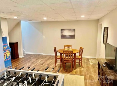 Recently renovated townhome with a bright, modern and open floor on Rumbling Bald Resort on Lake Lure in North Carolina - for sale on GolfHomes.com, golf home, golf lot