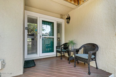 Beautifully updated 2BR end-unit townhome in one of Sea Pines' on Harbour Town Golf Links in South Carolina - for sale on GolfHomes.com, golf home, golf lot