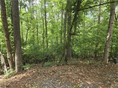 This is a full Keowee Key amenity lot. As an owner of a full on Keowee Key Golf and Country Club in South Carolina - for sale on GolfHomes.com, golf home, golf lot