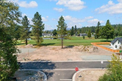 Divine location for your custom home on the 3rd fairway of on Grants Pass Golf Club in Oregon - for sale on GolfHomes.com, golf home, golf lot