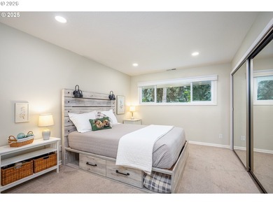 Discover timeless design and modern comfort in this stunning on  in Oregon - for sale on GolfHomes.com, golf home, golf lot