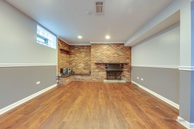 A rare opportunity to own a home in a City with a suburban on Edgebrook Golf Course in Illinois - for sale on GolfHomes.com, golf home, golf lot