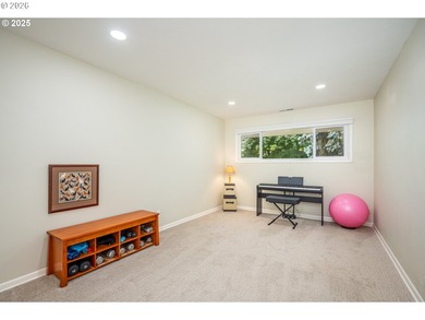 Discover timeless design and modern comfort in this stunning on  in Oregon - for sale on GolfHomes.com, golf home, golf lot