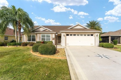 This is a TURNKEY Whispering Pine on an entirely different on The Links of Spruce Creek in Florida - for sale on GolfHomes.com, golf home, golf lot