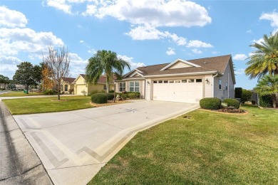 This is a TURNKEY Whispering Pine on an entirely different on The Links of Spruce Creek in Florida - for sale on GolfHomes.com, golf home, golf lot