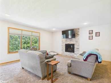 Charming walk-out ranch nestled in a family-friendly on Edmundson Golf Course in Iowa - for sale on GolfHomes.com, golf home, golf lot