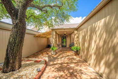 This 3 bedroom 3 bath townhome is perfectly situated right on on Riverhill Country Club in Texas - for sale on GolfHomes.com, golf home, golf lot