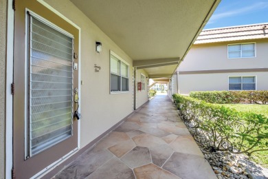 Beautifully updated first-floor unit in the sought-after Kings on Kings Point Golf - Executive in Florida - for sale on GolfHomes.com, golf home, golf lot