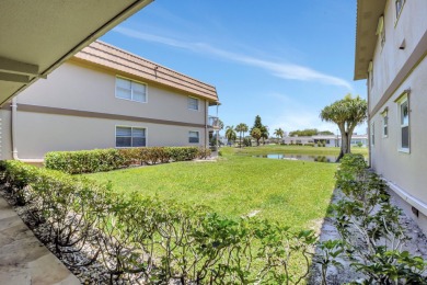 Beautifully updated first-floor unit in the sought-after Kings on Kings Point Golf - Executive in Florida - for sale on GolfHomes.com, golf home, golf lot