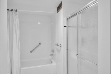 Welcome to this bright and spacious 2-bedroom, 2-bath condo on Hunters Run Golf and Country Club in Florida - for sale on GolfHomes.com, golf home, golf lot