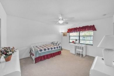 Welcome to this bright and spacious 2-bedroom, 2-bath condo on Hunters Run Golf and Country Club in Florida - for sale on GolfHomes.com, golf home, golf lot