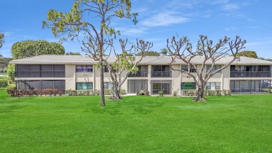 Welcome to this bright and spacious 2-bedroom, 2-bath condo on Hunters Run Golf and Country Club in Florida - for sale on GolfHomes.com, golf home, golf lot