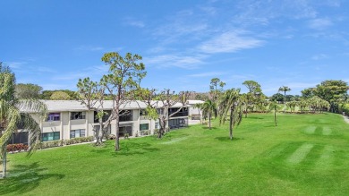 Welcome to this bright and spacious 2-bedroom, 2-bath condo on Hunters Run Golf and Country Club in Florida - for sale on GolfHomes.com, golf home, golf lot