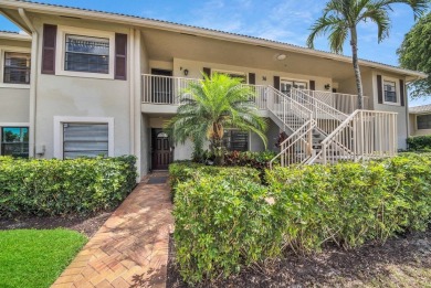 Welcome to this bright and spacious 2-bedroom, 2-bath condo on Hunters Run Golf and Country Club in Florida - for sale on GolfHomes.com, golf home, golf lot