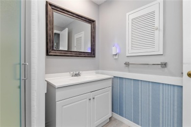 Under contract-accepting backup offers. Move-in ready, this on Venice East Golf Club in Florida - for sale on GolfHomes.com, golf home, golf lot