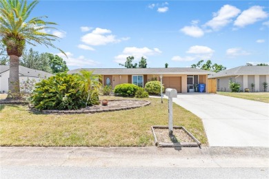 Under contract-accepting backup offers. Move-in ready, this on Venice East Golf Club in Florida - for sale on GolfHomes.com, golf home, golf lot
