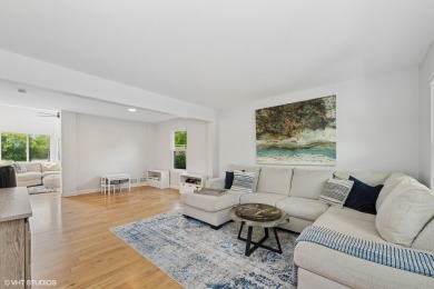 Looking for a home where you can *just move in*? Look no further on Lakemoor Golf Course in Illinois - for sale on GolfHomes.com, golf home, golf lot