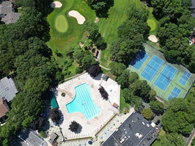 Edgewood corner unit in the desirable Blue Ridge community! This on Blue Ridge Golf Club in New York - for sale on GolfHomes.com, golf home, golf lot