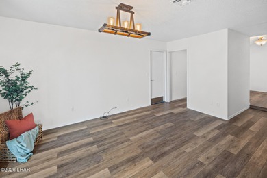 LOCATION! VIEWS! LOCATION! VIEWS! LOCATION! VIEWS ! Located in a on London Bridge Golf Course in Arizona - for sale on GolfHomes.com, golf home, golf lot