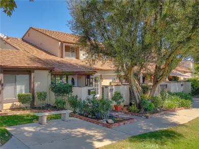 Welcome to this beautifully upgraded townhome in the highly on Vista Valencia Golf Course in California - for sale on GolfHomes.com, golf home, golf lot