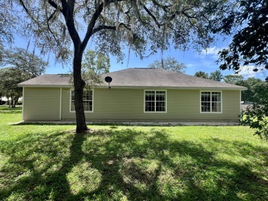 A beautiful golf course community home with many upgrades! on Chiefland Golf and Country Club in Florida - for sale on GolfHomes.com, golf home, golf lot