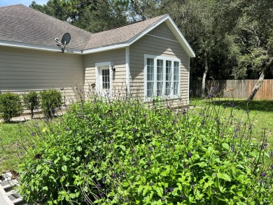 A beautiful golf course community home with many upgrades! on Chiefland Golf and Country Club in Florida - for sale on GolfHomes.com, golf home, golf lot