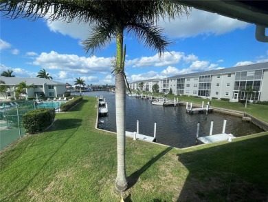 **Priced Reduced** Welcome to the Villas of Cedar key. 2-bedroom on Saint Andrews South Golf Club in Florida - for sale on GolfHomes.com, golf home, golf lot