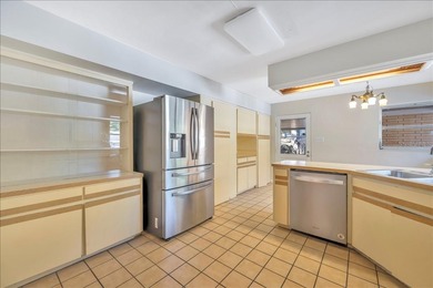 Under contract-accepting backup offers. Welcome to 2917 on Cleveland Heights Golf Course in Florida - for sale on GolfHomes.com, golf home, golf lot