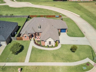 This beautifully maintained 3-bedroom, 2.5-bathroom home, offers on Crimson Creek Golf Club in Oklahoma - for sale on GolfHomes.com, golf home, golf lot