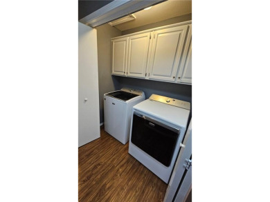 Single level, 3bed/2bath townhouse with 2 parking spaces that is on Bella Vista Country Club - Berksdale in Arkansas - for sale on GolfHomes.com, golf home, golf lot