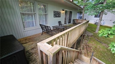 Single level, 3bed/2bath townhouse with 2 parking spaces that is on Bella Vista Country Club - Berksdale in Arkansas - for sale on GolfHomes.com, golf home, golf lot