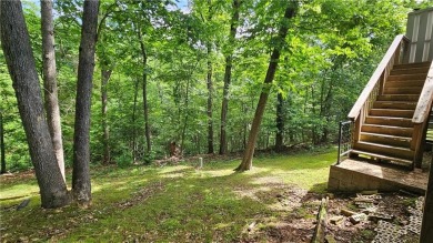 Single level, 3bed/2bath townhouse with 2 parking spaces that is on Bella Vista Country Club - Berksdale in Arkansas - for sale on GolfHomes.com, golf home, golf lot