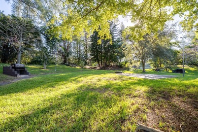 This well-positioned condo offers versatile living with on Inverrary Country Club in Florida - for sale on GolfHomes.com, golf home, golf lot