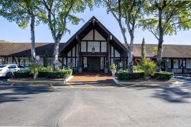 This well-positioned condo offers versatile living with on Inverrary Country Club in Florida - for sale on GolfHomes.com, golf home, golf lot