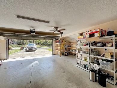 Under contract-accepting backup offers. Welcome home to this on Sugarmill Woods Golf and Country Club in Florida - for sale on GolfHomes.com, golf home, golf lot
