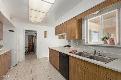 Welcome to this fully furnished charming 2-bedroom Gemini home on Sun City Country Club in Arizona - for sale on GolfHomes.com, golf home, golf lot