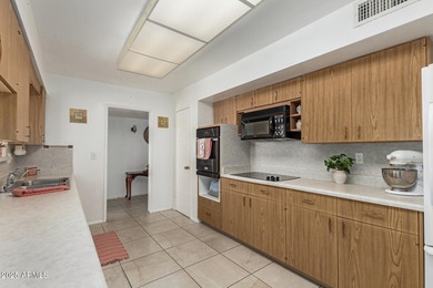 Welcome to this fully furnished charming 2-bedroom Gemini home on Sun City Country Club in Arizona - for sale on GolfHomes.com, golf home, golf lot