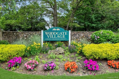 This charming two-bedroom, one-bath Condo exemplifies easy on Holbrook Country Club Golf Course in New York - for sale on GolfHomes.com, golf home, golf lot