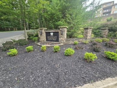 Must see this extraordinary townhouse located in the highly on Glade Springs Resort Golf Course in West Virginia - for sale on GolfHomes.com, golf home, golf lot