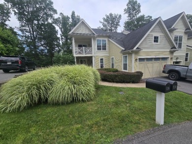 Must see this extraordinary townhouse located in the highly on Glade Springs Resort Golf Course in West Virginia - for sale on GolfHomes.com, golf home, golf lot