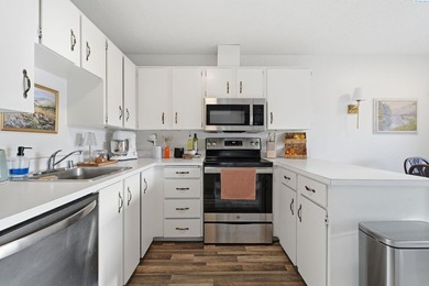 MLS# 291398 Updated 3 bed, 2 full bath third floor condo with on Meadow Springs Country Club in Washington - for sale on GolfHomes.com, golf home, golf lot