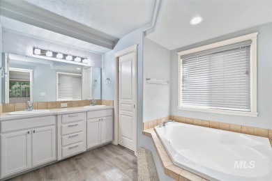 Beautifully maintained single-level home with versatile upstairs on Lakeview Golf Club in Idaho - for sale on GolfHomes.com, golf home, golf lot