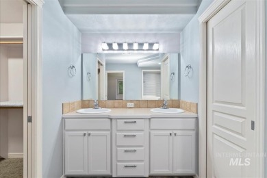 Beautifully maintained single-level home with versatile upstairs on Lakeview Golf Club in Idaho - for sale on GolfHomes.com, golf home, golf lot