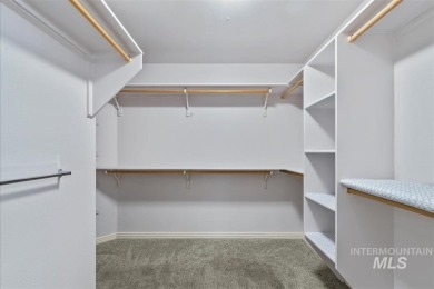 Beautifully maintained single-level home with versatile upstairs on Lakeview Golf Club in Idaho - for sale on GolfHomes.com, golf home, golf lot