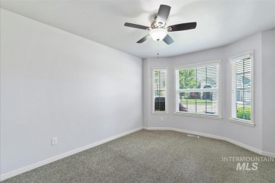 Beautifully maintained single-level home with versatile upstairs on Lakeview Golf Club in Idaho - for sale on GolfHomes.com, golf home, golf lot