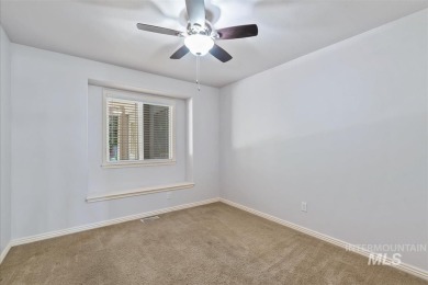 Beautifully maintained single-level home with versatile upstairs on Lakeview Golf Club in Idaho - for sale on GolfHomes.com, golf home, golf lot